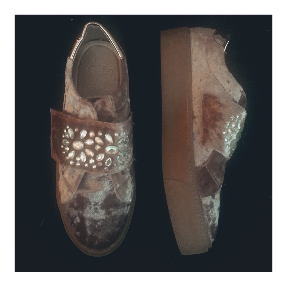 Cleé Sneakers